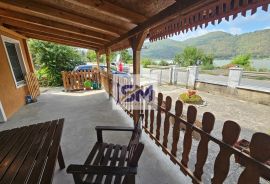 Golubac, odlična Kuća 200m2 na obali Dunava, Golubac, Kuća