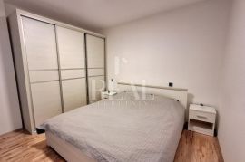 Veruda renovirani dvosobni stan 60m2 ,blizina stadiona!, Pula, Appartment