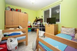 Rakovica, Labudovo brdo,  Generala Zgonjanina, 3.0, 78m2 mogu kreditni kupci, Rakovica, Apartamento