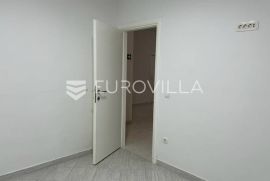 Split, Bol, funkcionalan poslovni prostor, 48 m2, dostupan od 1.1.2025., Split, Commercial property