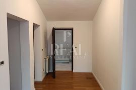 Diračje, etaža kuće 143 m2, 2S+DB, Rijeka, Appartement