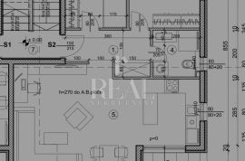 Trogir 2S+DB prizemlje 67m2 + vrt 40m2, Trogir, Stan