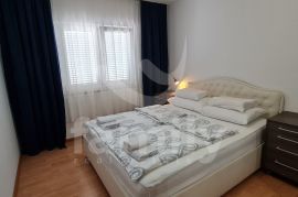 DVA MODERNA STANA SA VRTOM NA ATRAKTIVNOJ LOKACIJI, Rovinj, Appartement