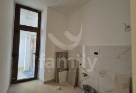 DVA NOVOADAPTIRANA STANA U CENTRU VODNJANA, Vodnjan, Appartement