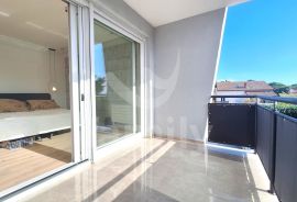 LUKSUZAN TROSOBAN STAN U BLIZINI PLAŽE, Rovinj, Appartement