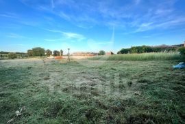 EKSKLUZIVNO ZEMLJIŠTE SA SVIM UVJETIMA ZA ISHODOVANJE GRAĐEVINSKE DOZVOLE, Ližnjan, Terrain