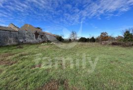 GRAĐEVINSKO ZEMLJIŠTE U BLIZINI JURŠIĆA, Svetvinčenat, Terrain