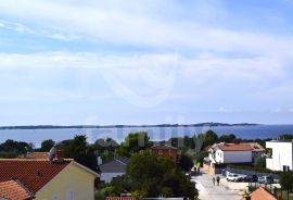 EKSKLUZIVNO UNIKATNO GRAĐEVINSKO ZEMLJIŠTE SA POGLEDOM NA MORE NA SAMO  250 m DO PLAŽE, Vodnjan, Γη