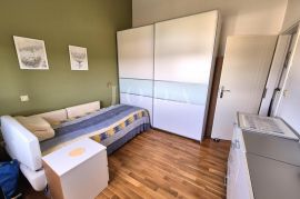 Apartman u drugom redu s otvorenim pogledom, Dobrinj, Stan