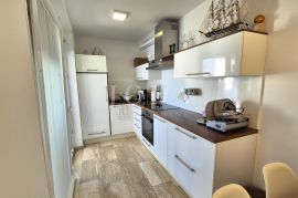 Malinska - apartman blizu centra i mora, Malinska-Dubašnica, Flat