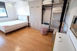 Malinska, Rova - odličan apartman na top lokaciji!, Malinska-Dubašnica, Flat