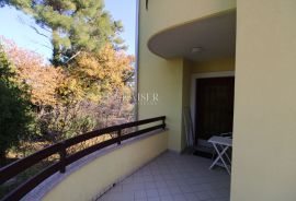 Istra - Poreč, obiteljska kuća sa apartmanima top lokacija, Poreč, Casa