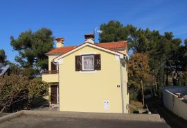 Istra - Poreč, obiteljska kuća sa apartmanima top lokacija, Poreč, Casa