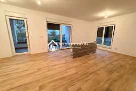 Zagreb,Gornji Stupnik,moderan3-soban stan(S5Z2)76 m2 na 2 katu+parking, Stupnik, Appartamento