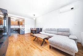 Zagreb, Lovinčićeva, prekrasan dvosoban stan NKP 58,74 m2 + 2GPM, Zagreb, Appartamento