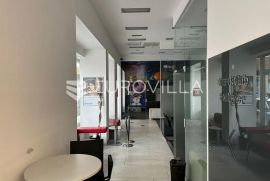 Zagreb, Centar, Zrinjevac ulični lokal 444 m2, Zagreb, Commercial property