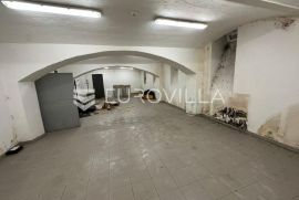 Zagreb, Centar, Zrinjevac ulični lokal 444 m2, Zagreb, Commercial property