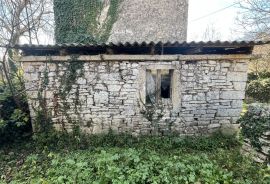 KAMENA KUĆA ZA RENOVACIJU, Marčana, Σπίτι