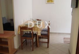 ISTRA, NOVIGRAD - Apartmanska kuća 650m od mora, Novigrad, بيت