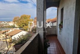 ISTRA, POREČ - Apartmanska kuća na pogodnoj lokaciji, Poreč, Famiglia