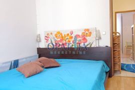 Pobri - 3 sobni stan, balkon, velika terasa i 2 parkirna mjesta, Opatija - Okolica, Wohnung