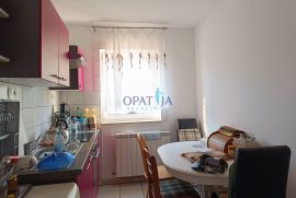 Pobri - 3 sobni stan, balkon, velika terasa i 2 parkirna mjesta, Opatija - Okolica, Wohnung