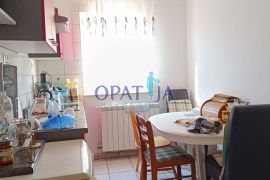 Pobri - 3 sobni stan, balkon, velika terasa i 2 parkirna mjesta, Opatija - Okolica, Wohnung