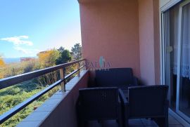 Pobri - 3 sobni stan, balkon, velika terasa i 2 parkirna mjesta, Opatija - Okolica, Wohnung