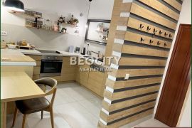 Novi Sad, Nova Detelinara, Branka Bajića, 4.0, 88m2, Novi Sad - grad, Wohnung