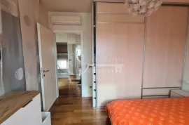 Prodaja, Maksimir stan 113m2+garaža+VPM, Zagreb, Apartamento