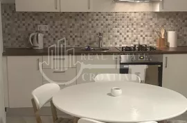 Prodaja, Šibenik, stan 50m2 na atraktivnoj lokaciji u Crnici, Appartement