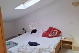 STAN U ROVINJU , na 300 m od mora, POVOLJNA PRODAJA ZA RENOVACIJU, Rovinj, Flat