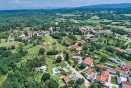 HITNA PRODAJA POLJOPRIVREDNOG ZEMLJIŠTA 24.931 m² u Manjadvorci – ODLIČNA INVESTICIJSKA PRILIKA!, Barban, Land