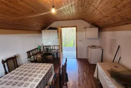 Vikendica 58m² sa vinogradom nadomak grada Pregrade!, Pregrada, Kuća