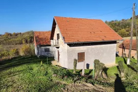 Kuća na mirnoj lokaciji nadomak Krapinskih Toplica!, Krapinske Toplice, Kuća