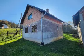 Kuća na mirnoj lokaciji nadomak Krapinskih Toplica!, Krapinske Toplice, Kuća