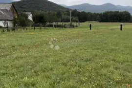 Zemljište u okolici Gospića (Debelo Brdo) površine 14077 m2, Gospić - Okolica, Zemljište