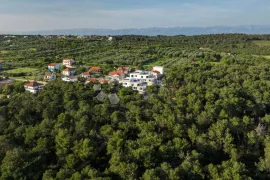 Luksuzno prizemlje s bazenom, 4SS, 100 m od mora!, Zadar - Okolica, Daire