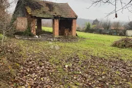 Rijetkost na tržištu, Gornji Kneginec, Zemljište