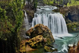 Fantastična prilika za savršenu vlastitu zelenu Oazu, Slunj, Zemljište