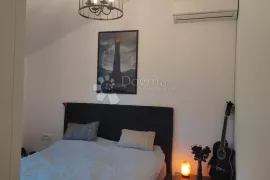 Cres- stan u novogradnji, blizina centra i mora !, Cres, Appartement