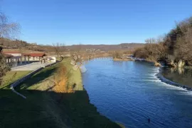 Parcela s građevinskom dozvolom te projektom za kuću i bazen !, Karlovac - Okolica, Zemljište