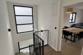 LUKSUZAN PENTHOUSE U BLIZINI SKY OFFICA, Trešnjevka - Sjever, Stan