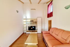 Osunčan apartman s pogledom na more, Ližnjan, Daire