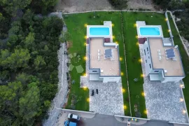 ŠIBENIK/DUBRAVA- LUKSUZNA VILLA U PRIRODI - PRILIKA!!!, Šibenik - Okolica, Kuća