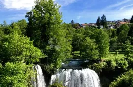 Izvanredna lokacija i prilika, Slunj, Zemljište