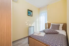 Atraktivan apartman za najam 200 m od mora!, Kostrena, Stan