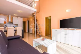 Atraktivan apartman za najam 200 m od mora!, Kostrena, Stan