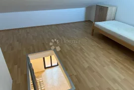 Dvoetažni apartman u zaleđu Malinske, Malinska-Dubašnica, Stan