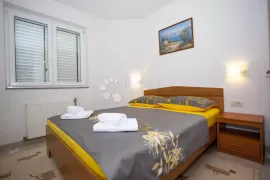 DRVENIK, VILLA UZ MORE - 4 ZVJEZDICE!!!!, Gradac, Kuća